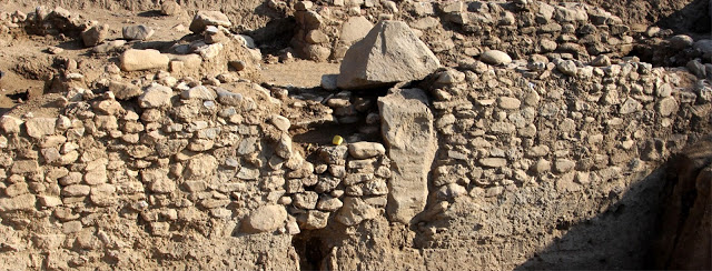 8000-year old a structure with T-shaped monument stone unearthed in Gokcheada