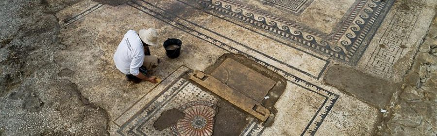 Archaeologists discover magnificent mosaics in the long lost Gallo-Roman city of Ucetia