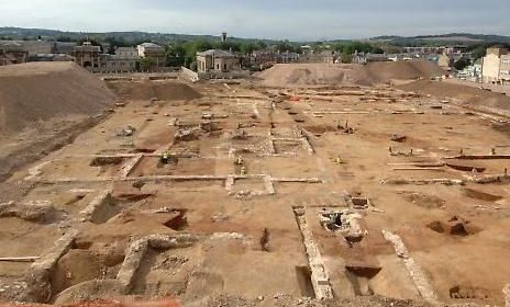 Archaeologists Uncover Prehistoric Landscape Beneath Oxford University, England