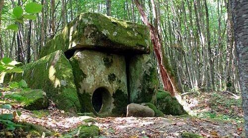 ANCIENT BUILDINGS FOUND IN RUSSIA WHICH IS 25,000 YEARS OLD