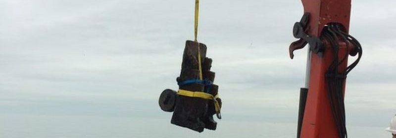 17th-century HMS London gun carriage lifted from Southend seabed