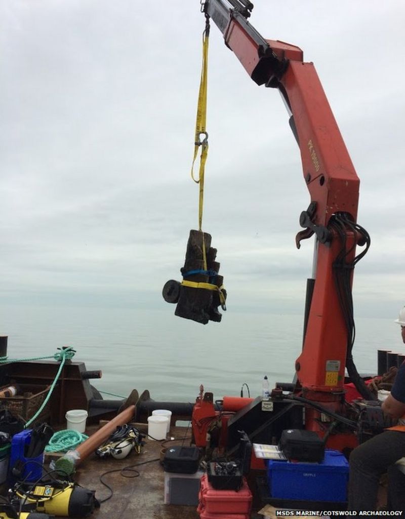 17th-century HMS London gun carriage lifted from Southend seabed