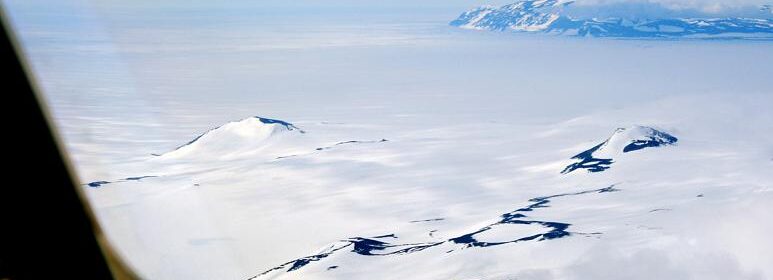 On the History Channel, conspiracy theorists argued that the world's oldest pyramids are hidden beneath the deep cold snow of Antarctica.